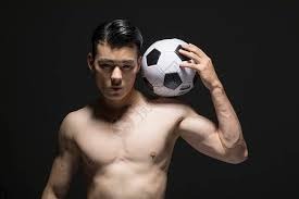 多伦多蓝鸟队在截止日前签下老将投手利里亚诺